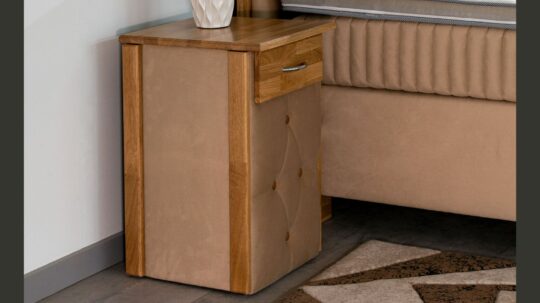 Nachttisch mit Schublade Modell Genf, Microvelours Samt VS-Gold, Holzelemente Eiche Massiv
