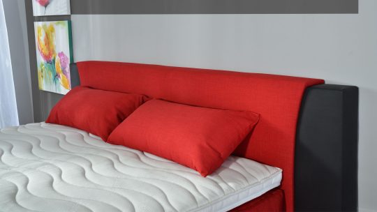 Boxspringbett Modell Alma, Grundstoff Webstoff Fein W-Red, Absatzstoff Kunstleder KL-Fango