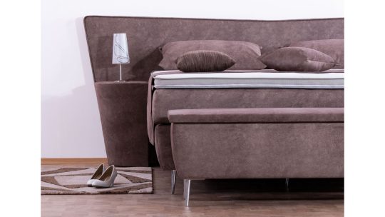 Boxspringbett Modell Arth, Bezugstoff Microvelour Wildlederoptik DS-Sand, Matratzenbezug in Bettfarbe, Füße Arth Chrom