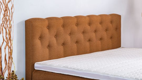 Boxspringbett Modell Babo, Polsterstoff Webstoff WT-Braun, Matratzenbezug in Bettfarbe, ohne Füße mit Optischer Sockelleiste